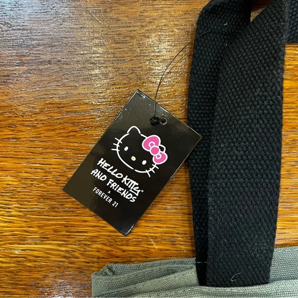 Forever 21 x Hello Kitty and Friends Spooky Tote Bag | NWT - Picture 5 of 5